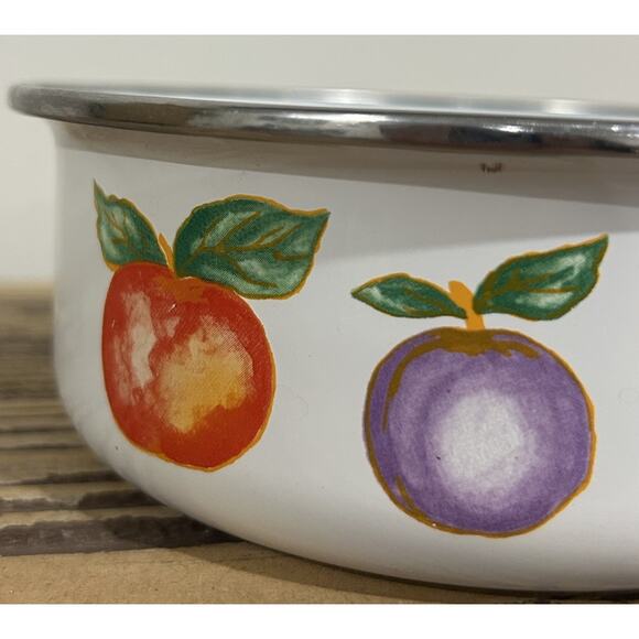 Vintage Enamel Fruit Accent Mixing Bowl 6” Diameter Made In Indonesia - Picture 3 of 6